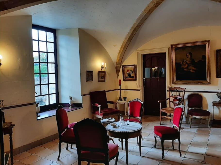 Chateau De Mornay Saint-Pierre-de-l'Isle Экстерьер фото