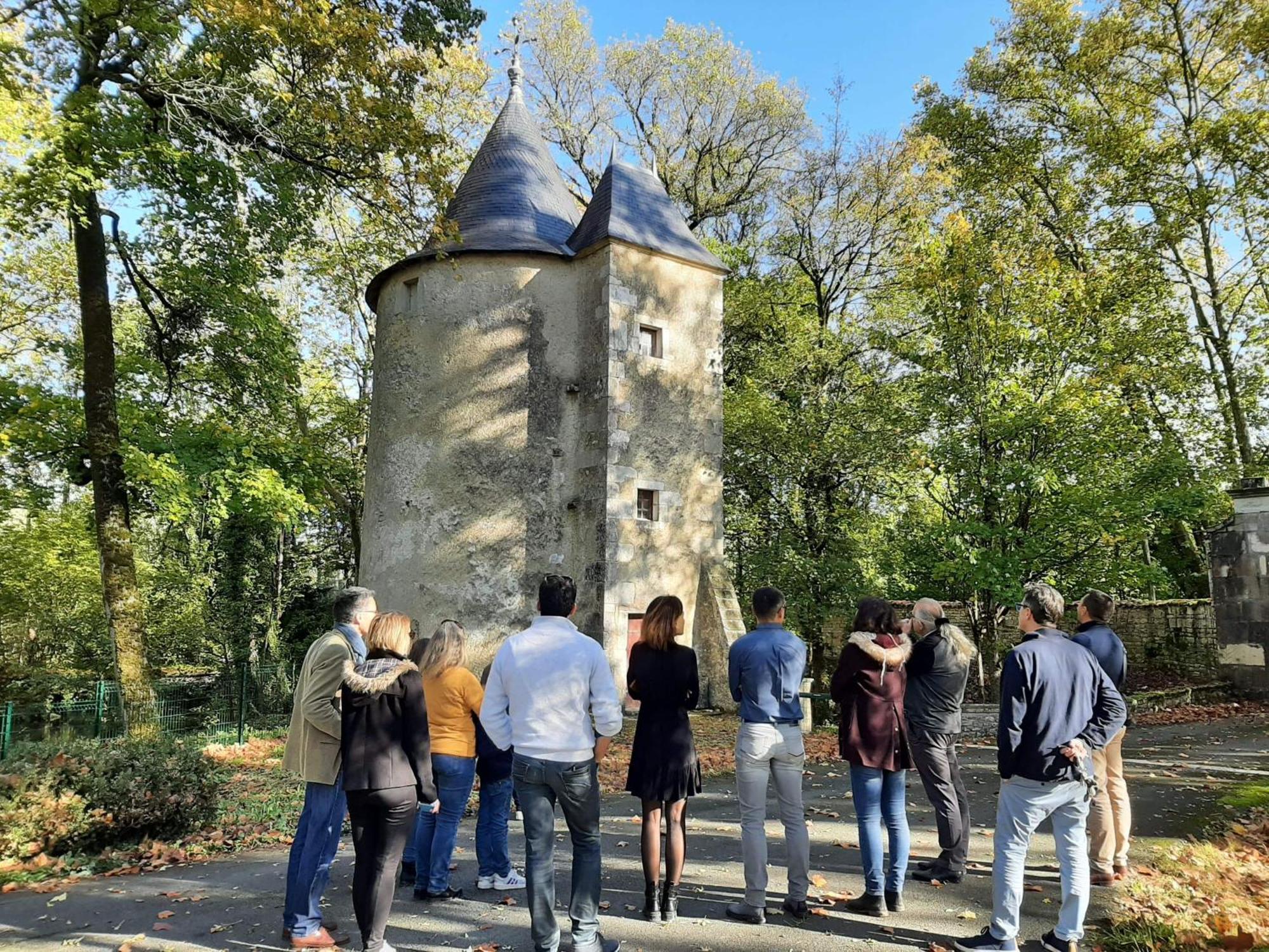 Chateau De Mornay Saint-Pierre-de-l'Isle Экстерьер фото